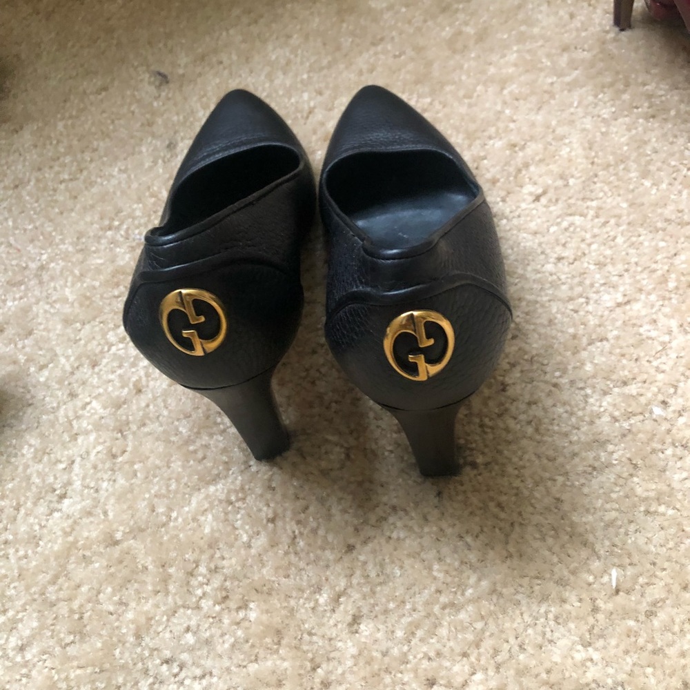 Authentic Gucci shoes 40 hardly worn 3 inch heel